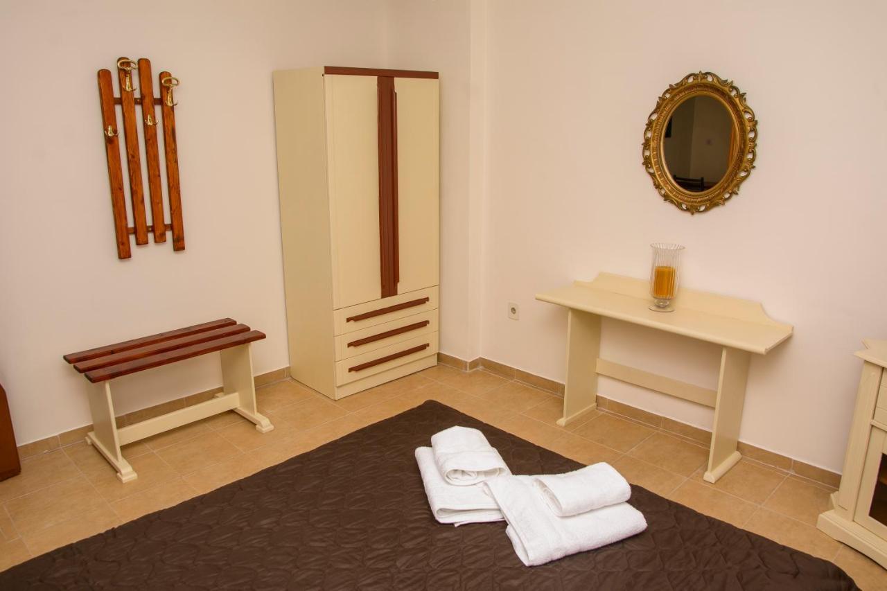 Stefanie'S Rooms Asprovalta Esterno foto